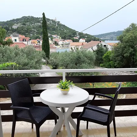 Apartment By The Sea - Murter - 17716