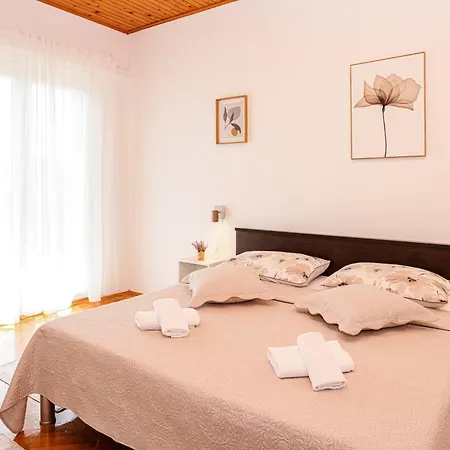Appartement By The Sea Tisno, Murter - 17716 Tisno