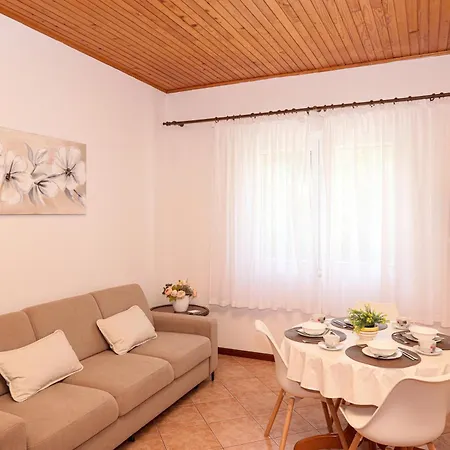 Appartement By The Sea Tisno, Murter - 17716 Tisno