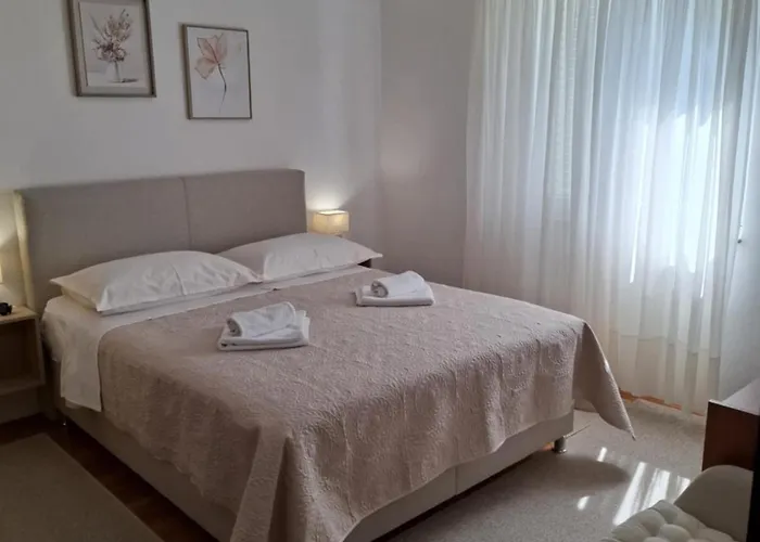 By The Sea - Murter - 17716 * Tisno